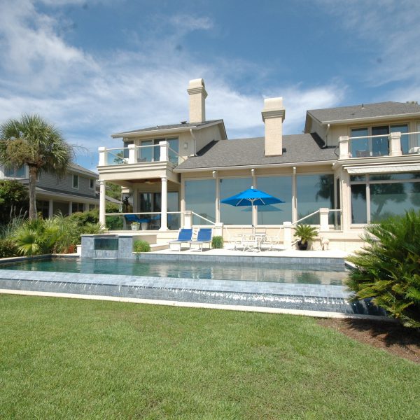 Custom Backyard Infinity Pool