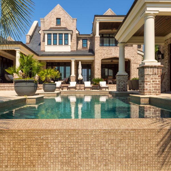 Family Infinity Pool