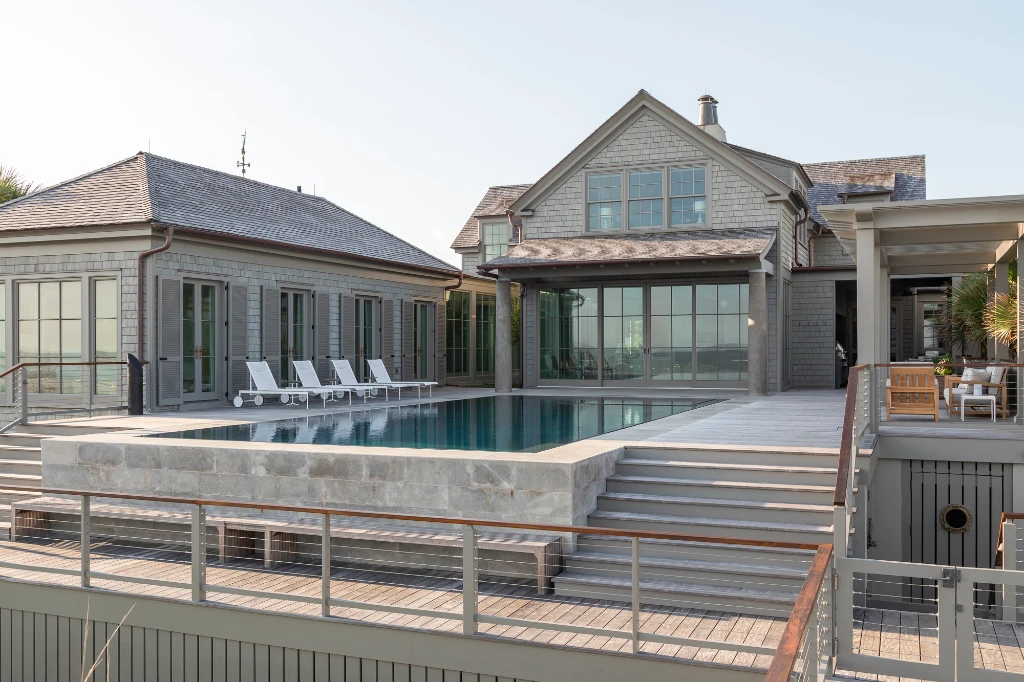 Luxury Pool Trends Charleston Homeowners Are Investing In This Year