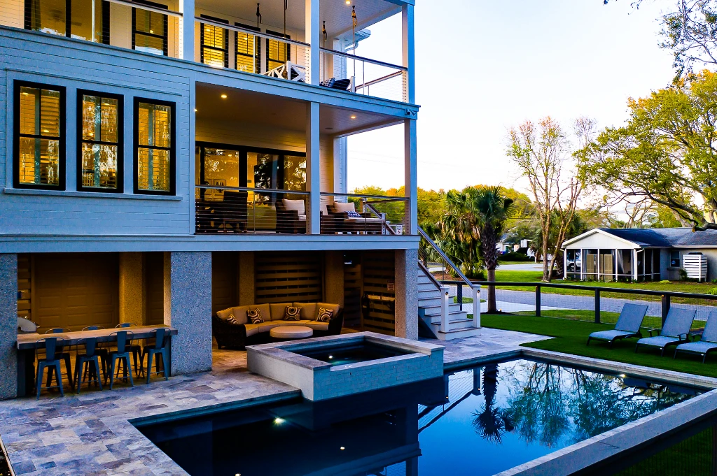 Concrete vs. Gunite Pools in Savannah: Which Is Right for Your Property?