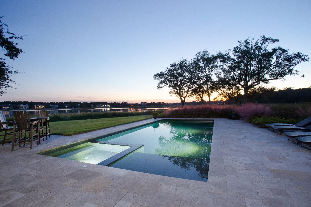 Plunge Pools and Spas in Bluffton, SC: Luxury for Smaller Yards and Smart Outdoor Spaces