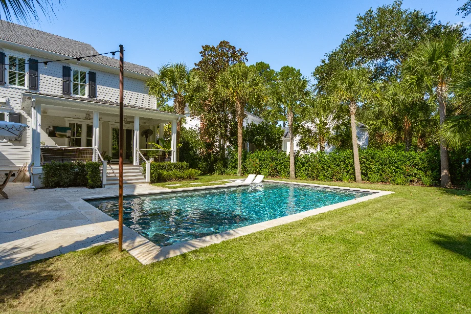 Top-Rated Pool Builders in Bluffton, SC: What Sets the Best Apart